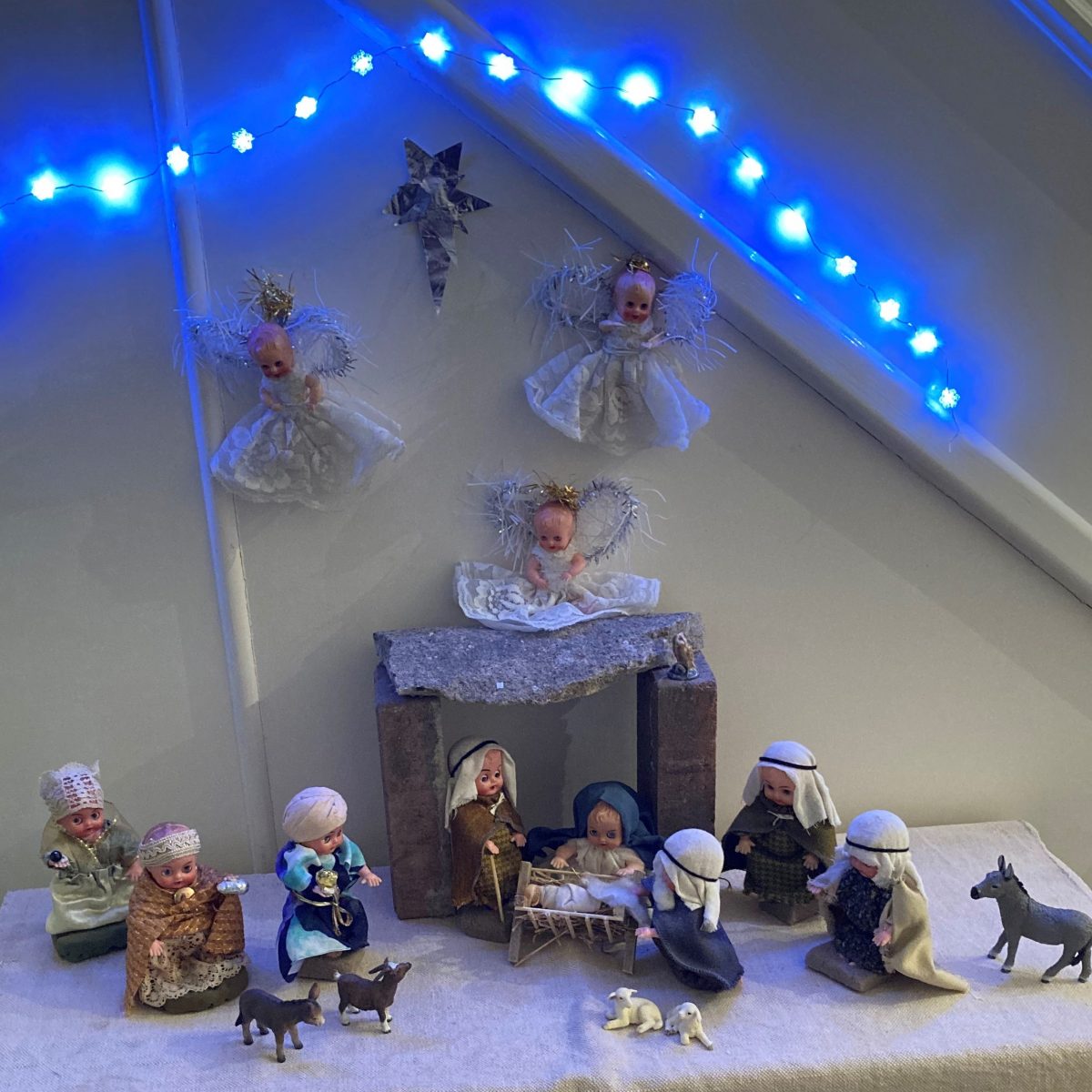Nativity - Haines homemade 50 yrs old (2)