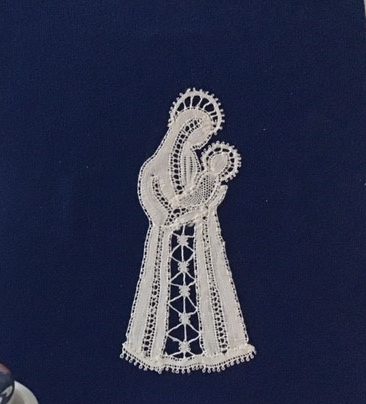 Pieta in lace, Gobledales